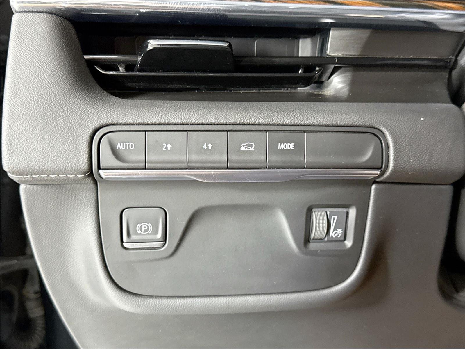 Used 2023 Black Raven Cadillac 4WD Premium Luxury | Super Cruise | Rear Seat Entertainment image 25