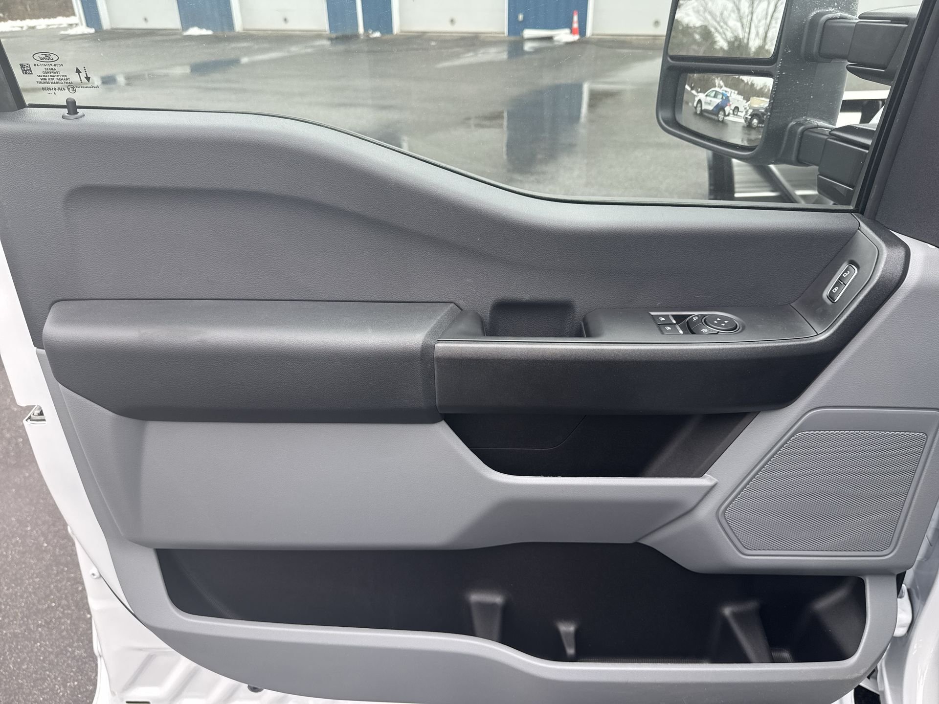 New 2026 Oxford White Ford F-350® XL image 4