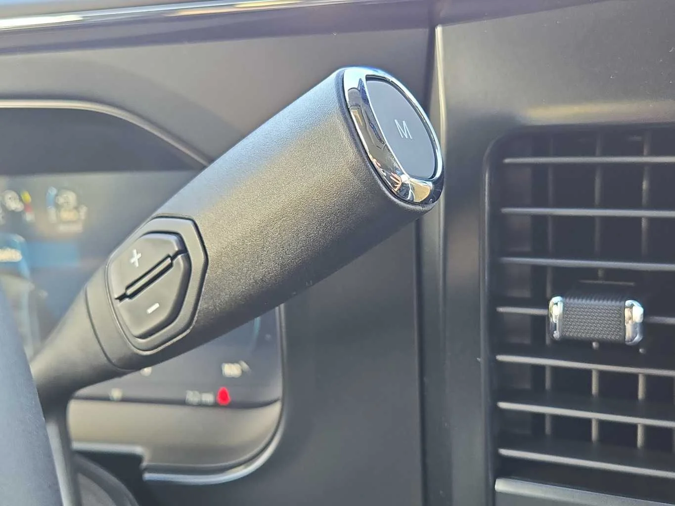 New 2027 Carbonized Gray Metallic Ford F-250® XLT image 6