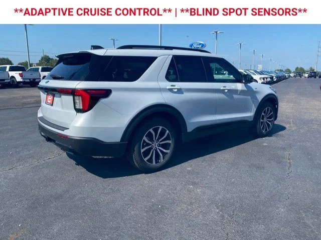 New 2026 Space White Metallic Ford ST-Line image 8