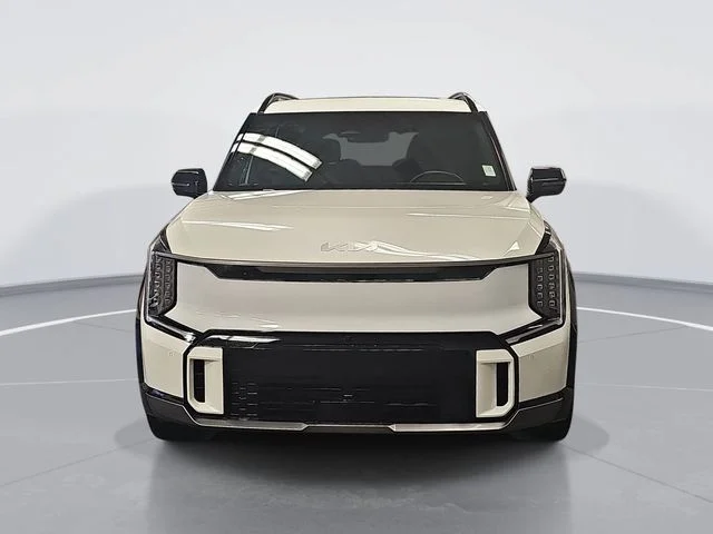 Used 2024 White Kia GT-Line image 8