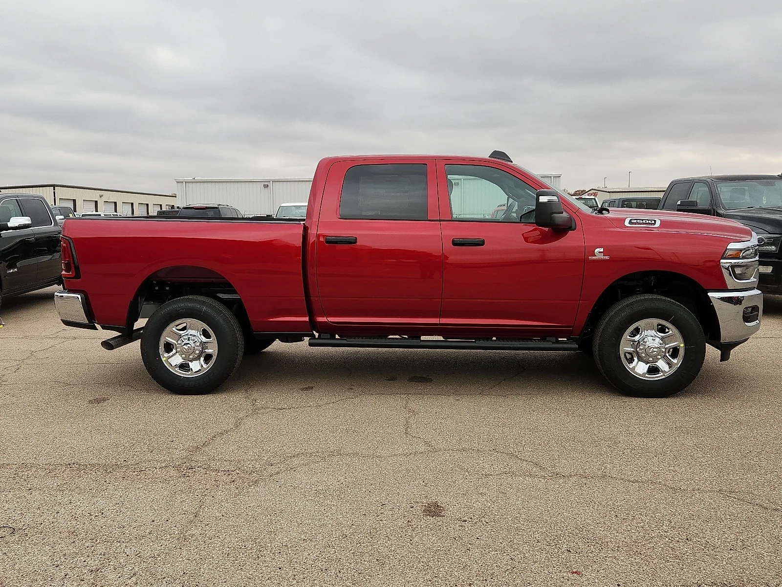 New 2026 Molten Red Pearl-Coat  Paint Ram TRADESMAN CREW CAB 4X4 6