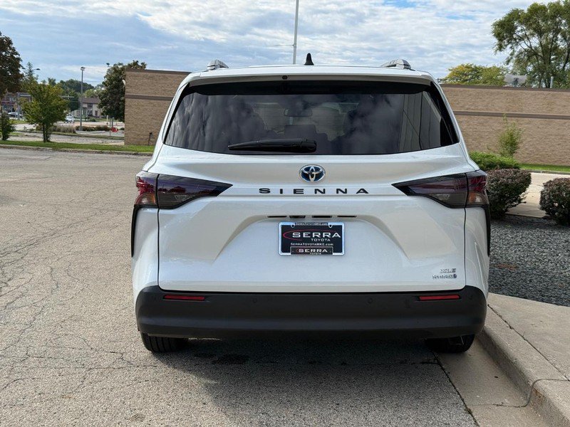 Used 2024 Pearl Toyota XLE image 4
