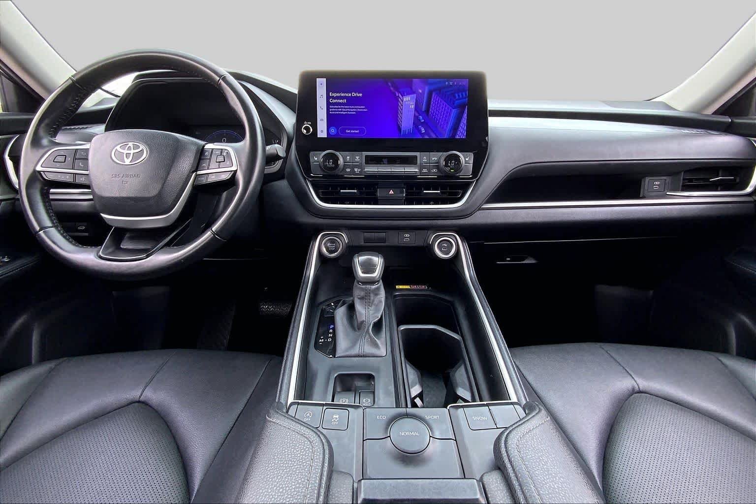 Used 2025 Midnight Black Metallic Toyota XLE image 15