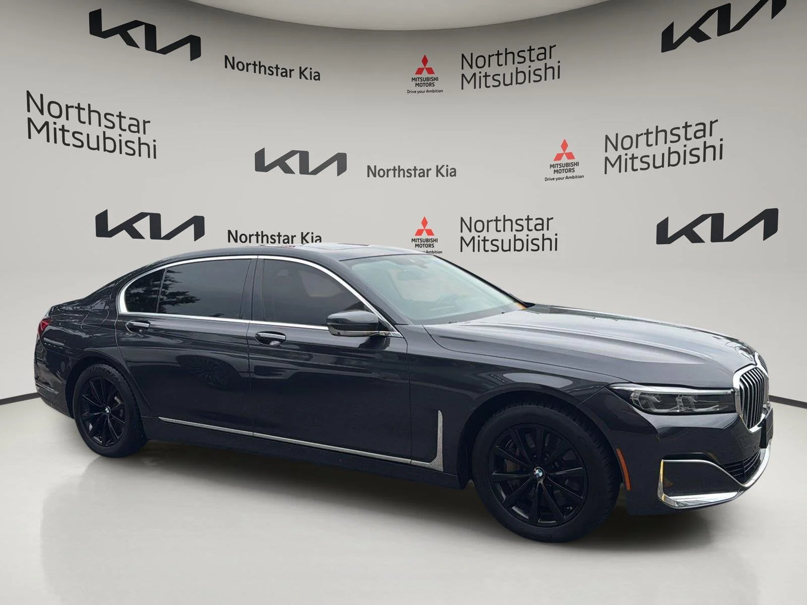 Used 2021 Dark Graphite Metallic BMW 745e xDrive image 6