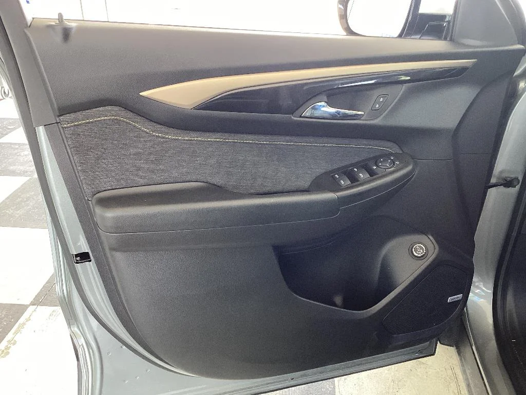 Used 2025 Sterling Gray Metallic Chevrolet ACTIV image 21