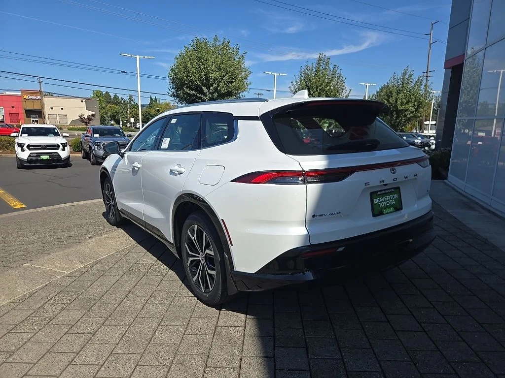 New 2026 Oxygen White Toyota XLE image 3