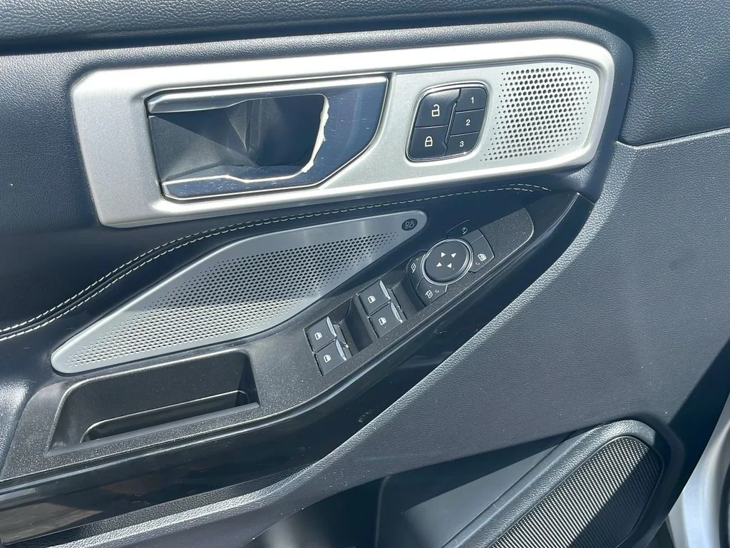 2021 Ford Explorer ST - Photo 12
