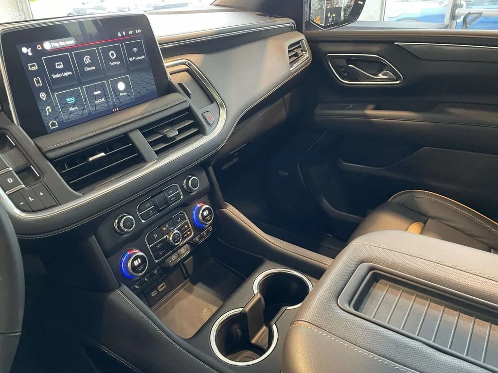 Used 2023 Onyx Black GMC AT4 image 31