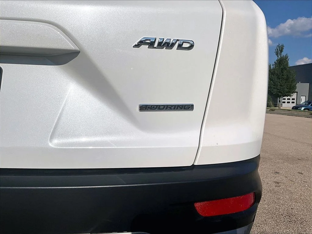 Certified Used 2022 White Honda Touring image 28