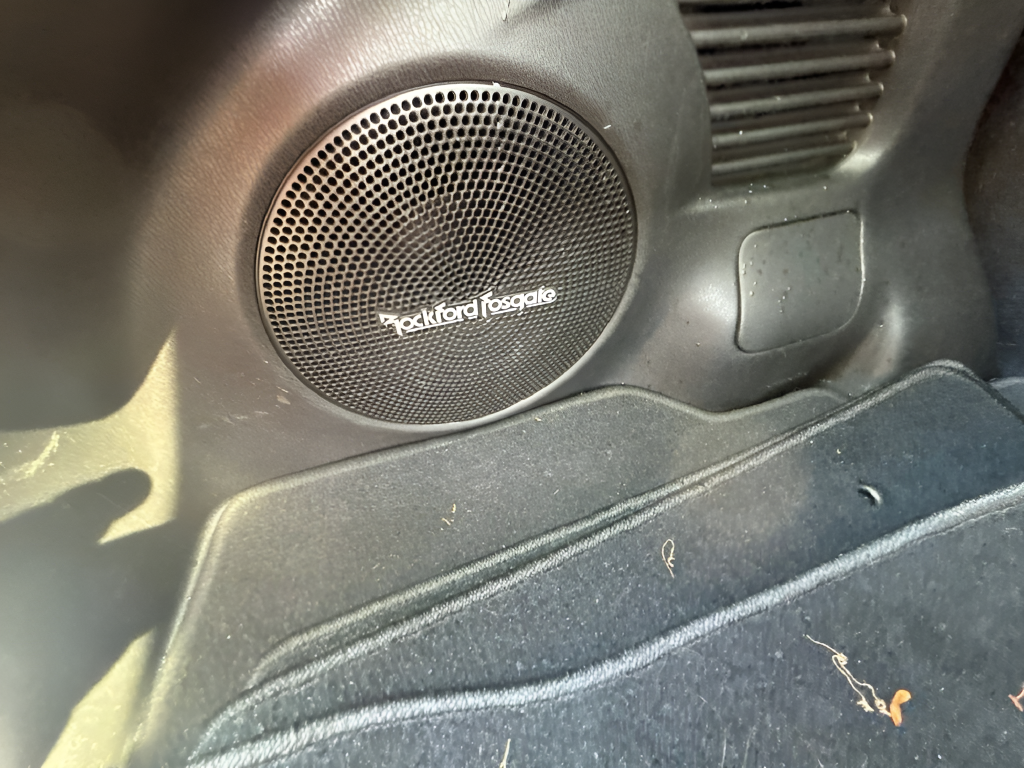 Used 2013 White Nissan SL image 31