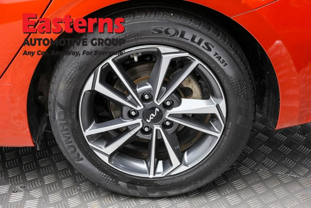 Used 2023 Orange Kia LXS image 8