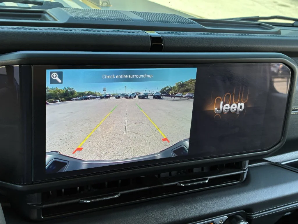 Used 2025 Green Jeep High Tide image 23