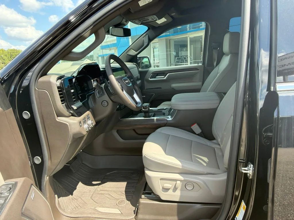 New 2026 Onyx Black GMC SLT image 14