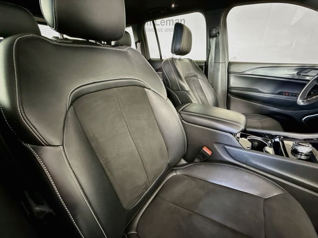 Used 2022 Bright White Clearcoat Jeep Altitude image 26