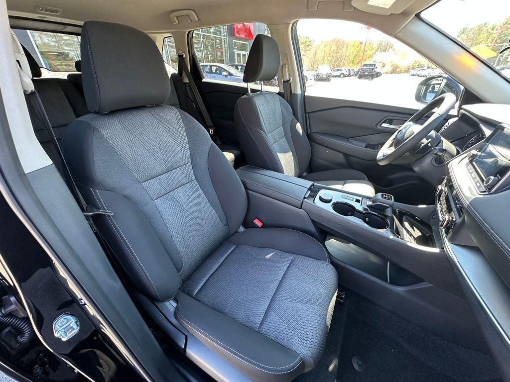 New 2026 Super Black Nissan SV image 17