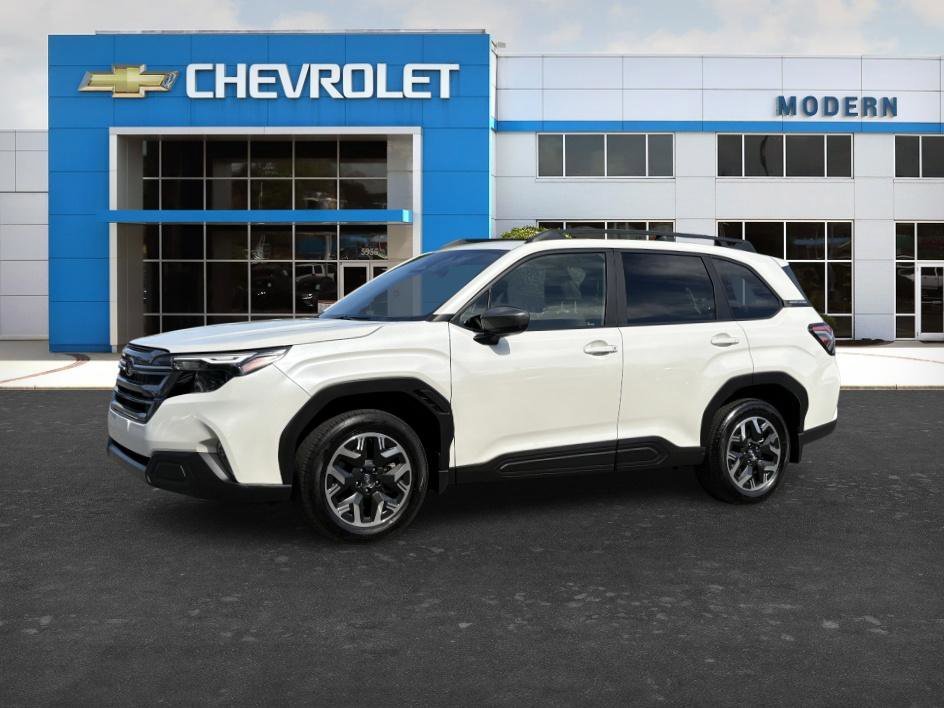 2025 Subaru Forester Premium's photo