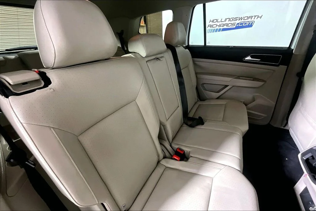 Used 2019 Pure White Volkswagen 3.6L V6 SE image 22