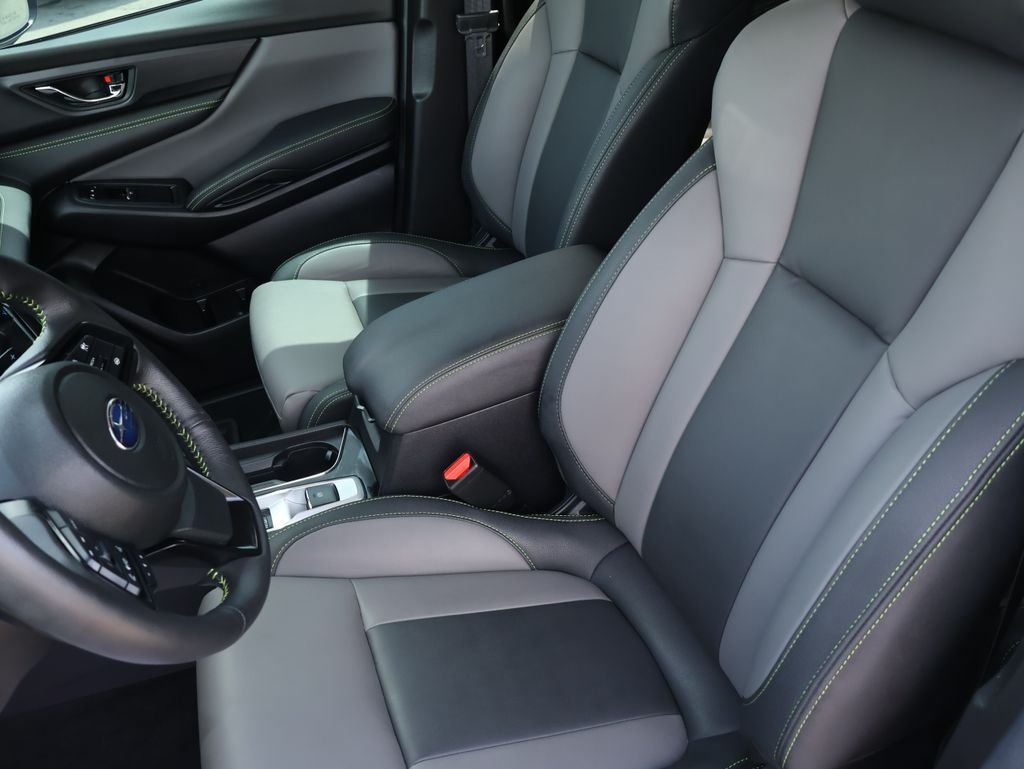 Used 2024 White Subaru Onyx Edition image 24