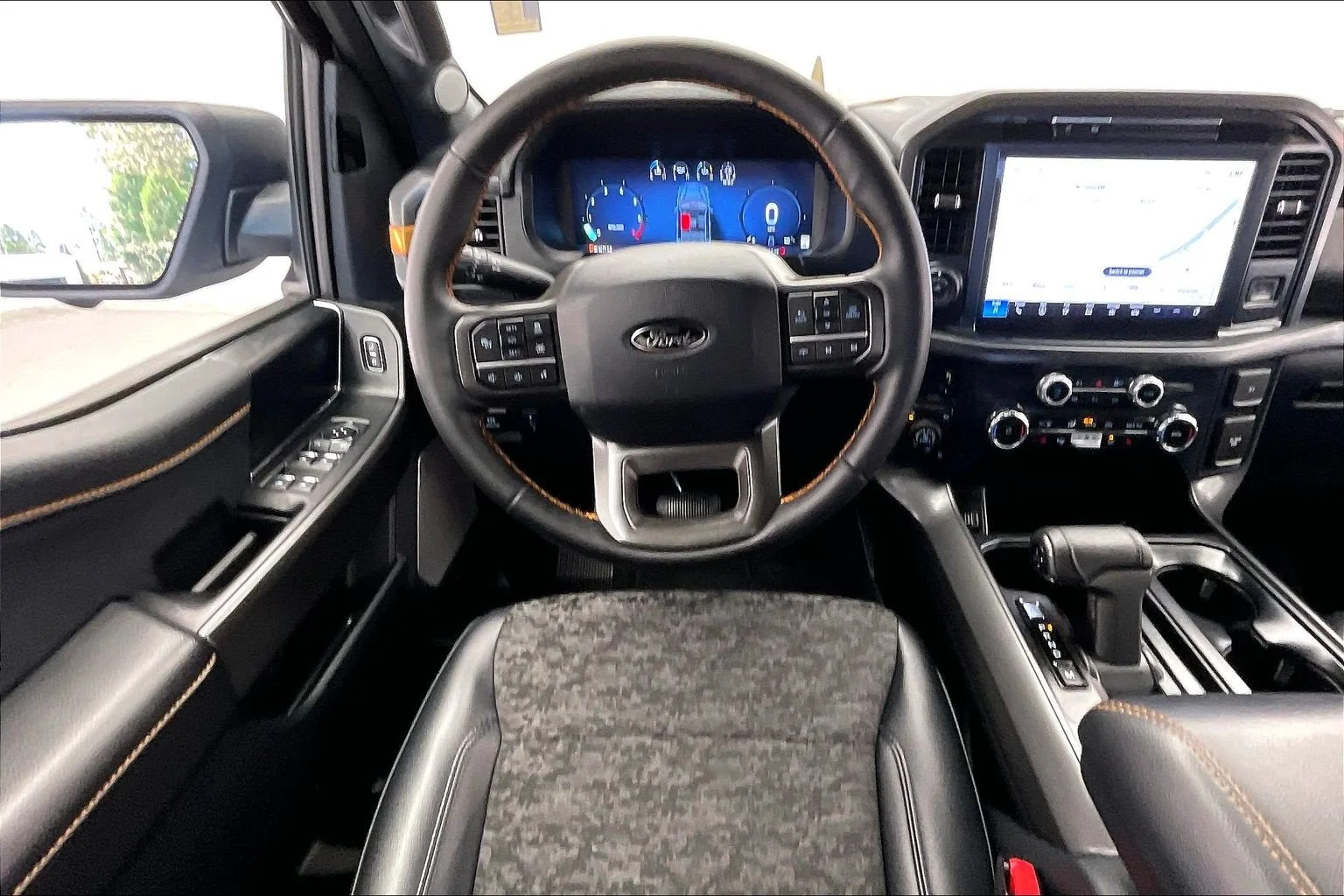 Used 2025 Oxford White Ford Tremor image 4