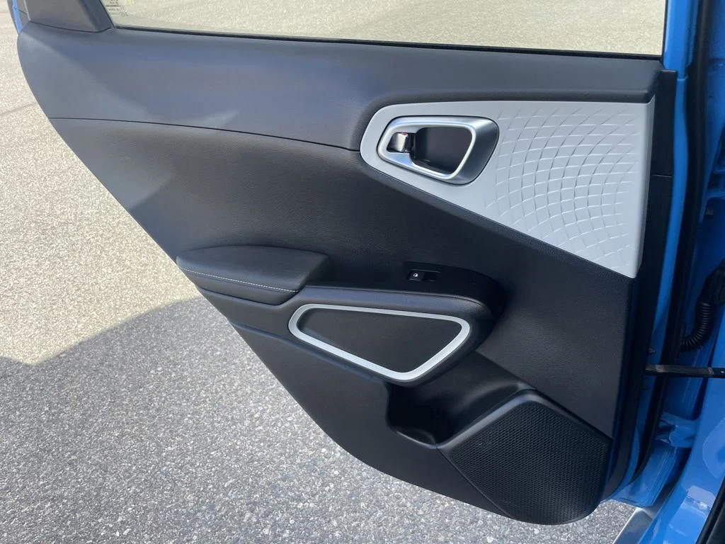 Used 2024 Surf Blue w/Black Roof Kia GT-Line image 14