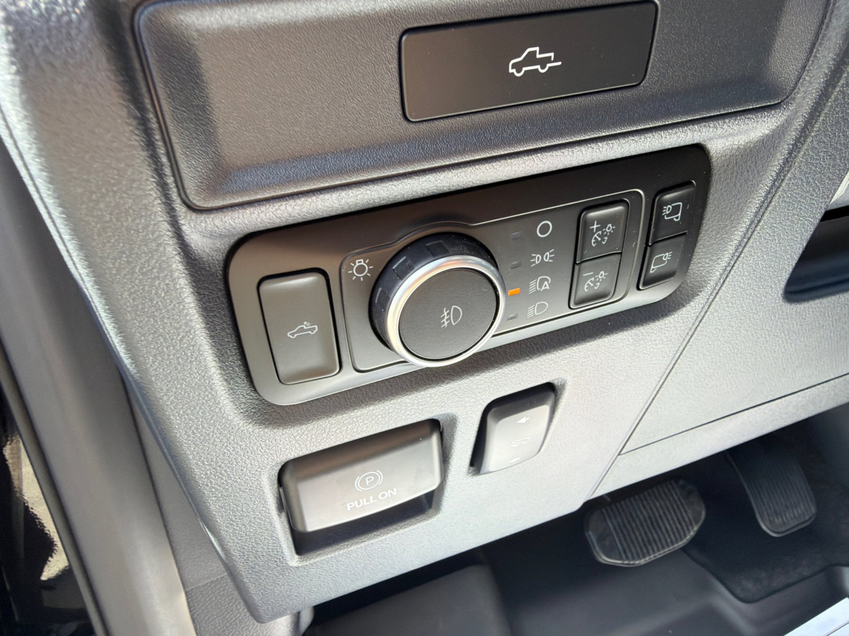 New 2026 Agate Black Metallic Ford Platinum® image 17