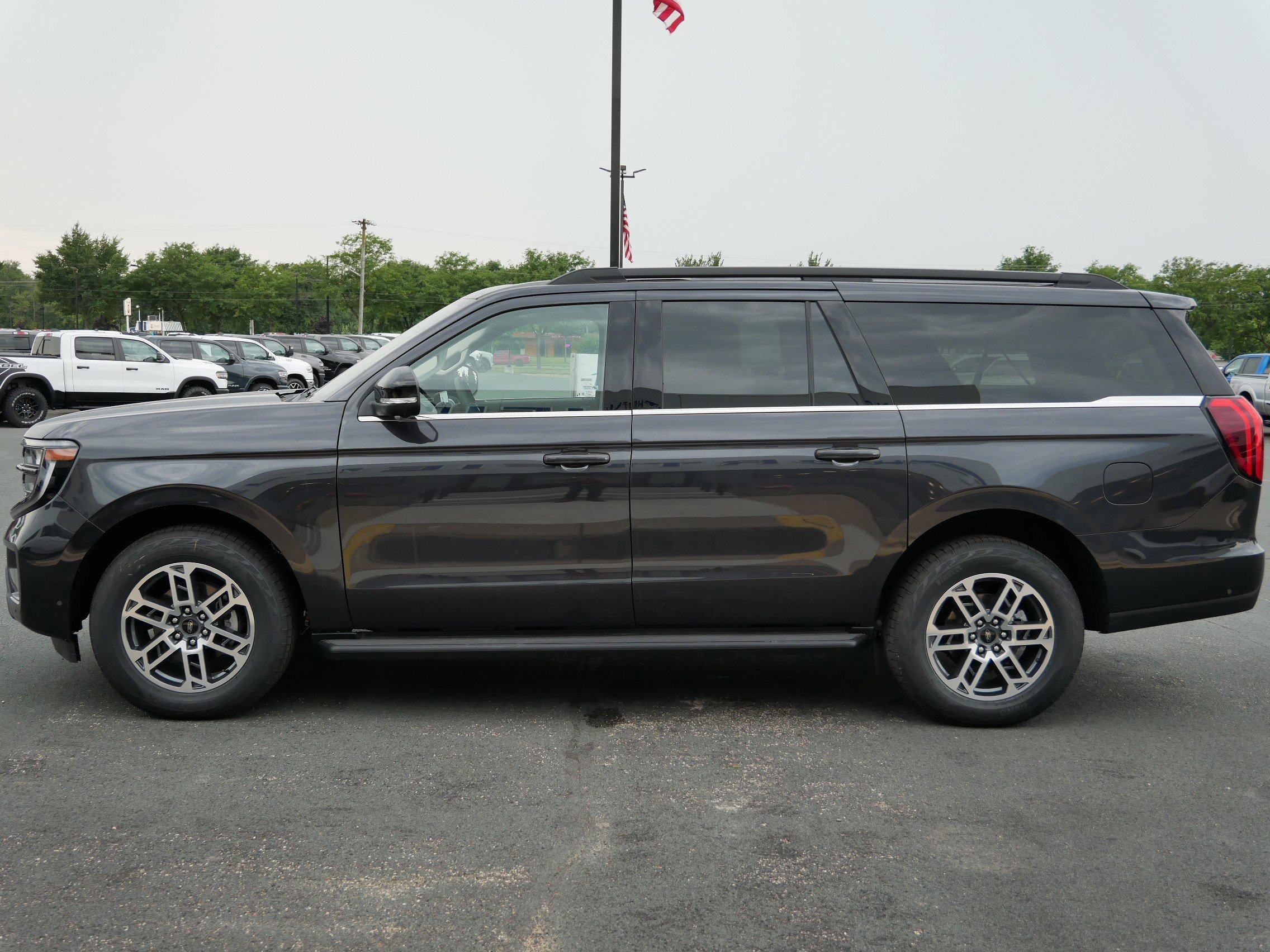 New 2025 Gray Ford Active image 5