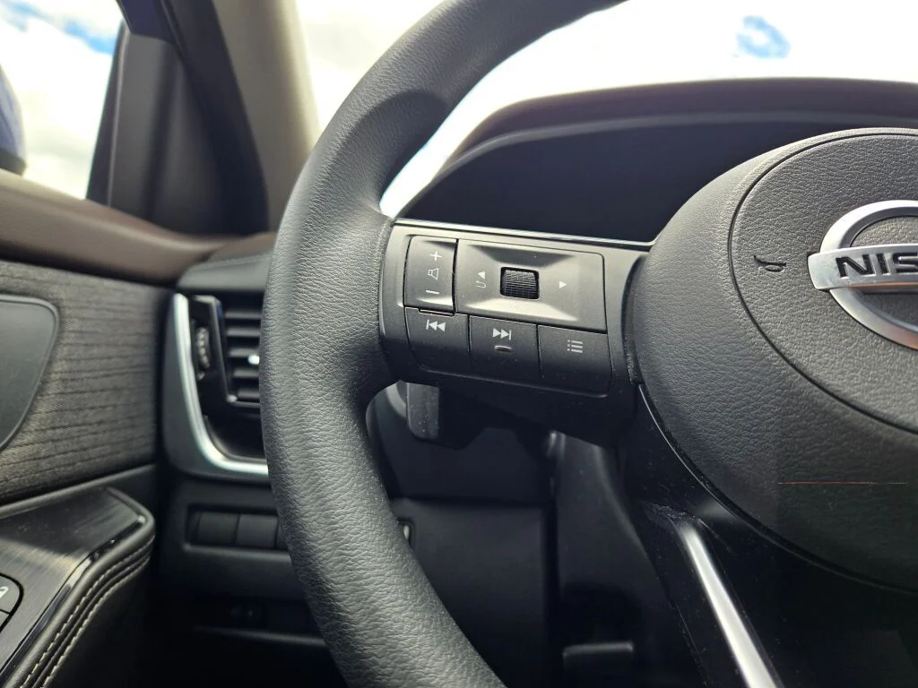 Used 2021 Blue Nissan SV image 26
