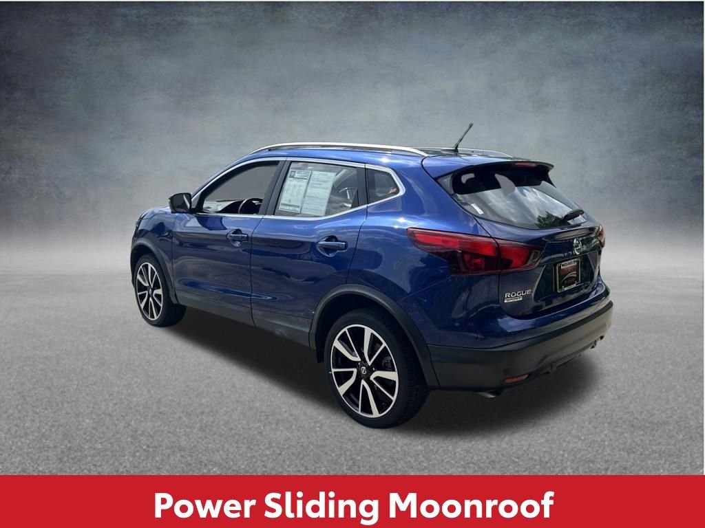 Used 2019 Blue Nissan SL image 5