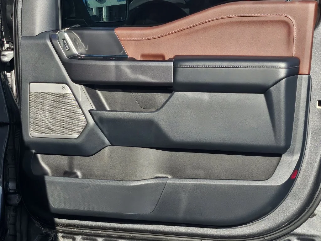 Used 2023 Carbonized Gray Metallic Ford Lariat image 40