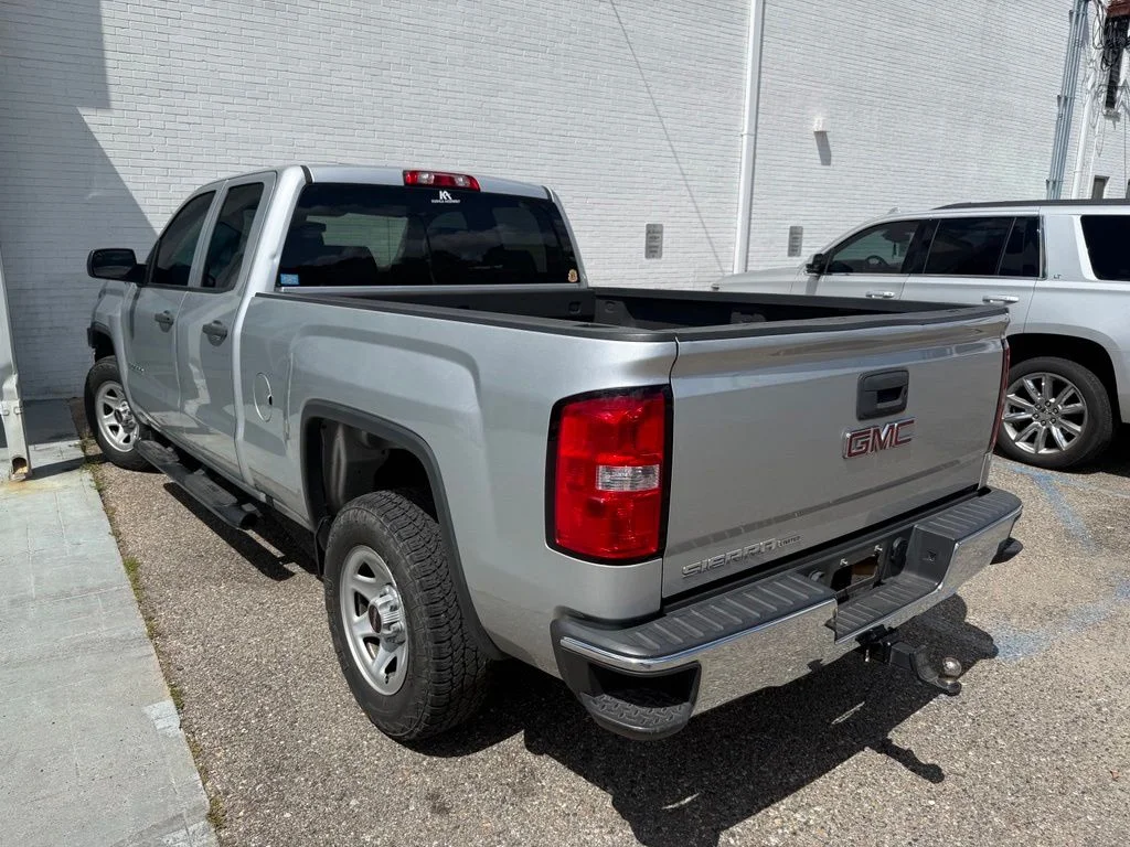 Used 2019 Silver GMC Base image 5