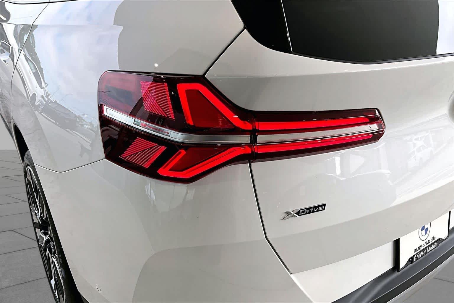 New 2026 Mineral White Metallic BMW 30 xDrive image 15