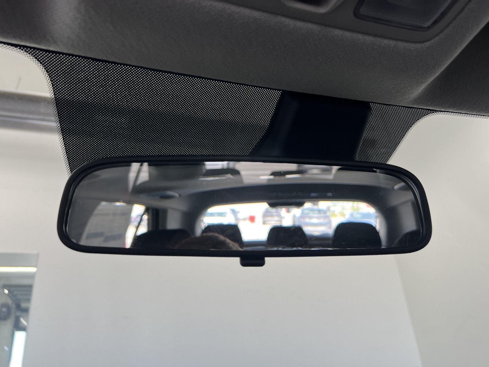New 2026 Shimmering Silver Hyundai SEL image 22
