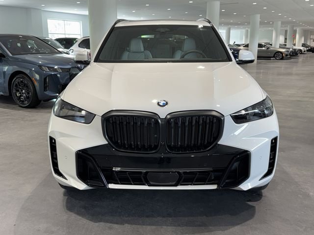 New 2026 Alpine White BMW sDrive40i image 2