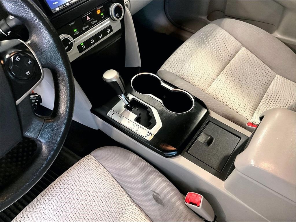 Used 2014 Gray Toyota LE image 20