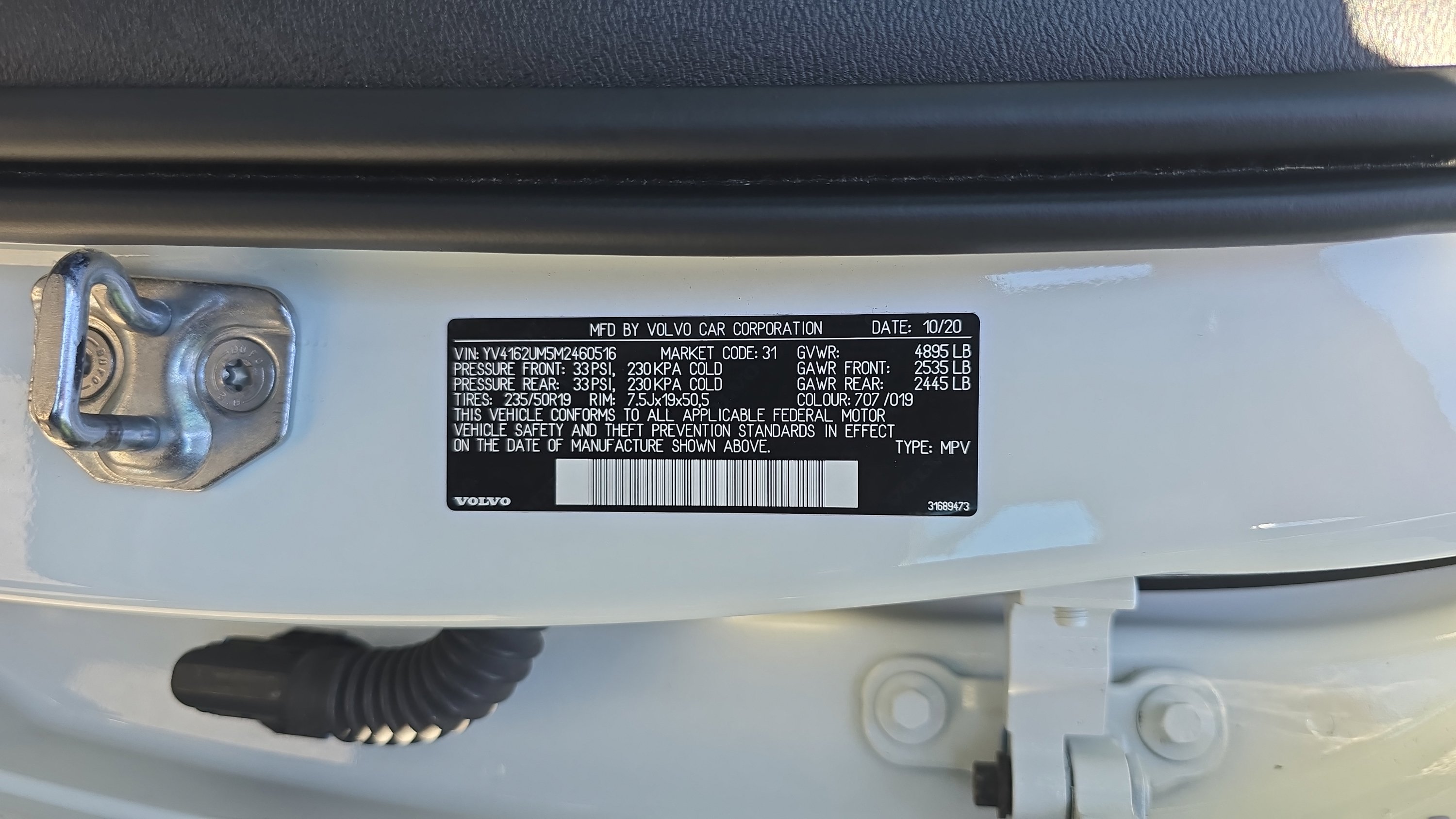 Used 2021 White Volvo T5 AWD R-Design image 30