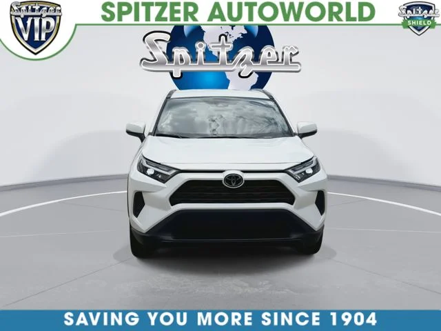 Used 2025 White Toyota XLE image 3