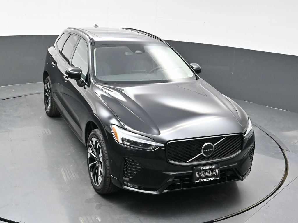 2026 Volvo XC60 Plus - Photo 17