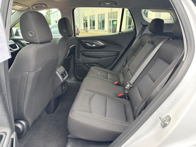 Used 2024 White GMC SLE image 13