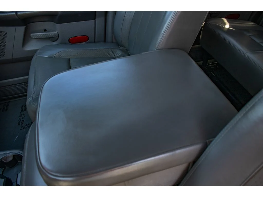 Used 2007 Bright White Clearcoat Dodge Laramie image 31