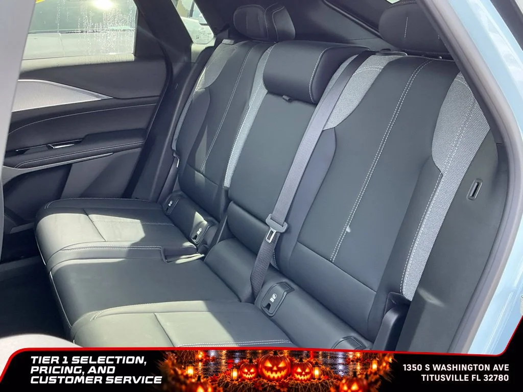 Used 2024 Nimbus Metallic Cadillac Tech image 22