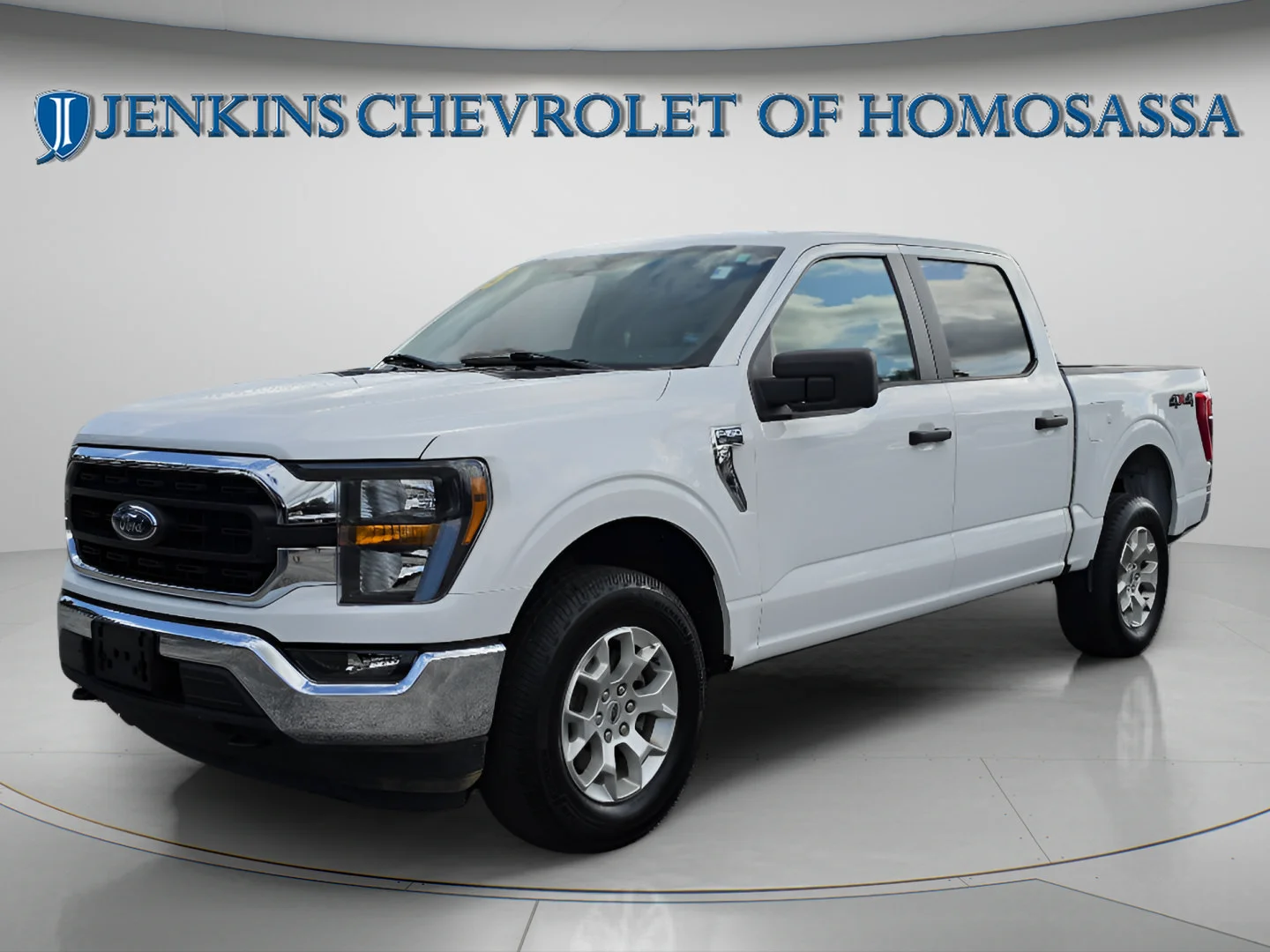 Used 2023 Oxford White Ford XLT image 11