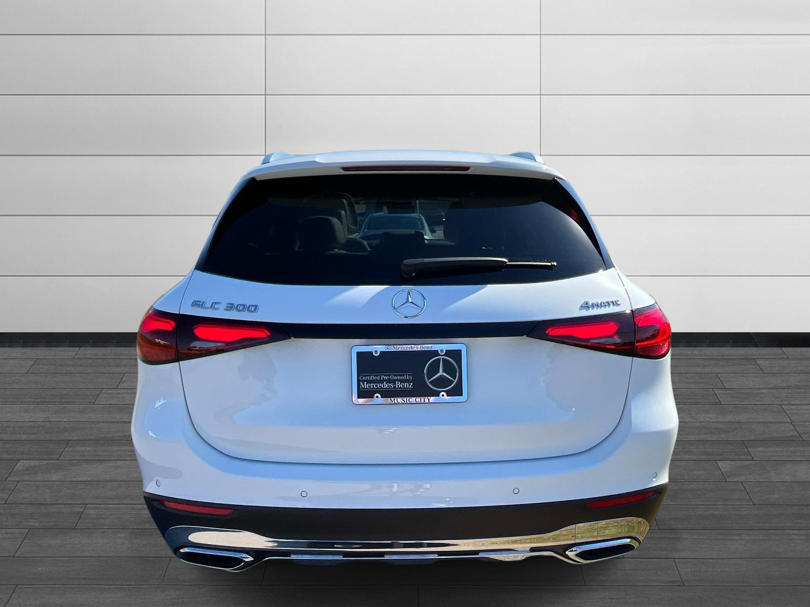 Used 2026 Polar White Mercedes-Benz GLC 300 image 4