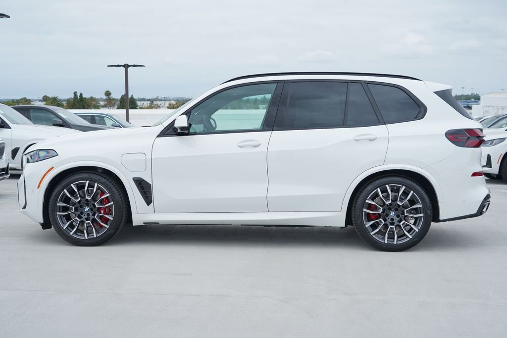 New 2026 Alpine White BMW xDrive50e image 4
