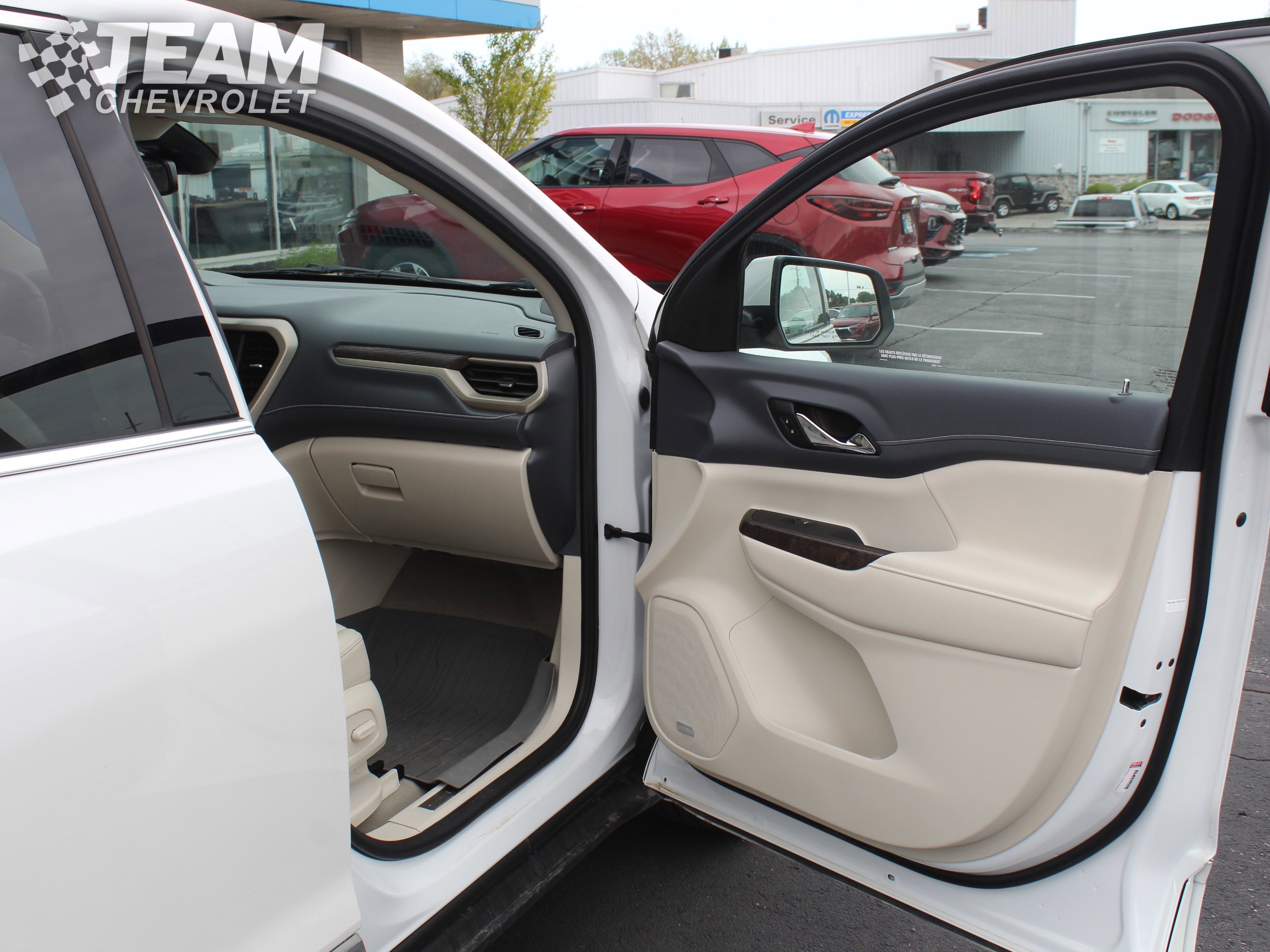 2023 GMC Acadia Denali - Photo 30