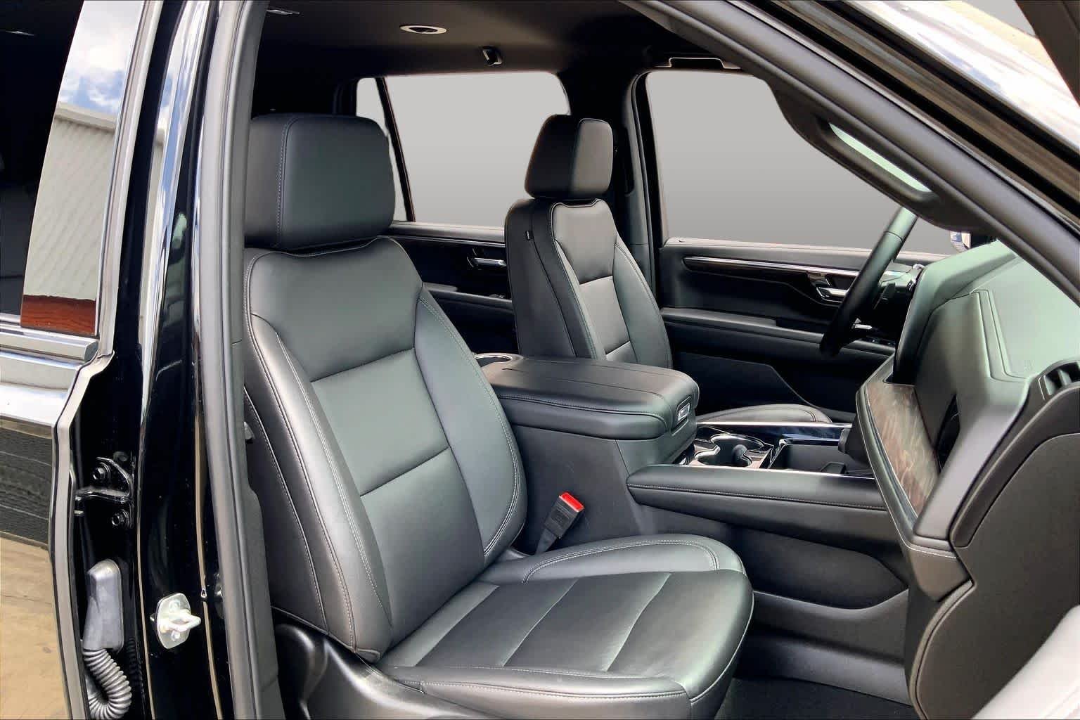 Used 2025 Black Chevrolet Z71 image 9
