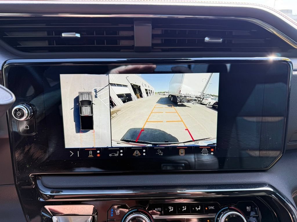Used 2024 Summit White GMC AT4 image 30