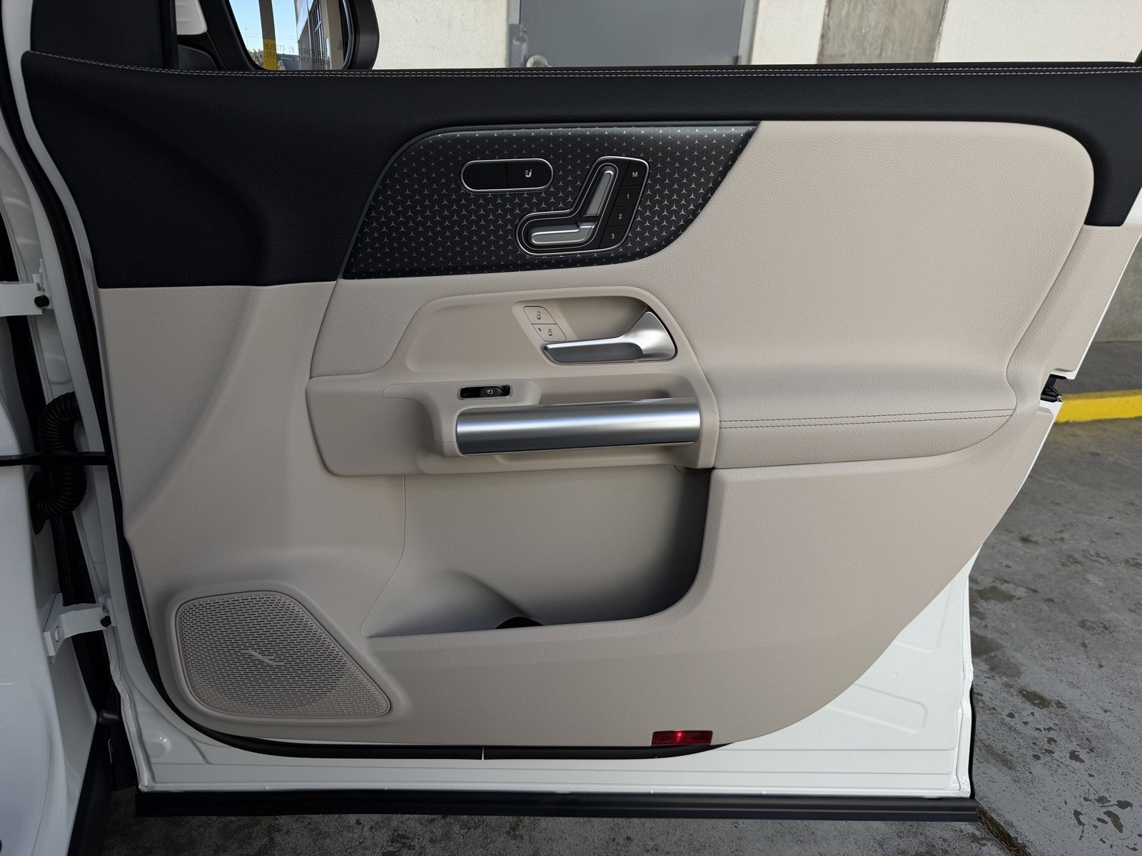 New 2026 Polar White Mercedes-Benz GLA 250 image 43