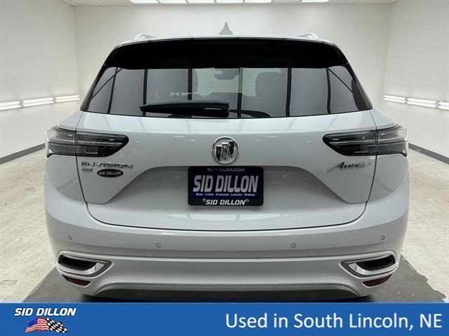 Used 2022 Summit White Buick Avenir image 5