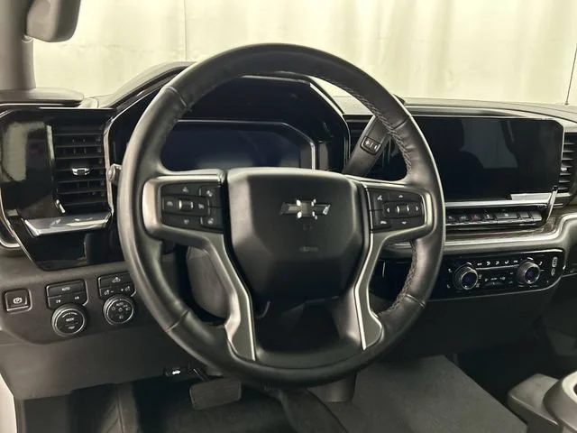 Used 2024 Summit White Chevrolet RST image 8